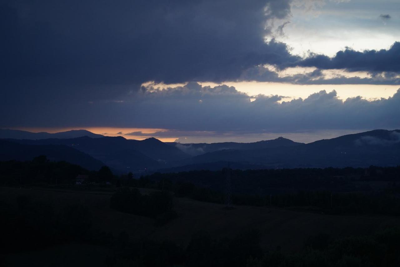 Agriturismo Il Sarale - Umbria 치타디카스텔로 외부 사진